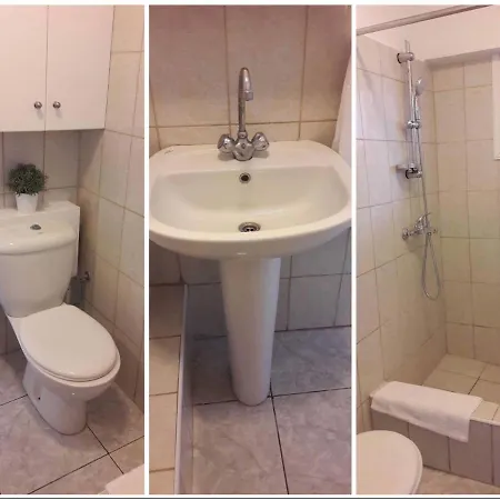 Гостьовий будинок Independent Bedroom With Private Wc+shower